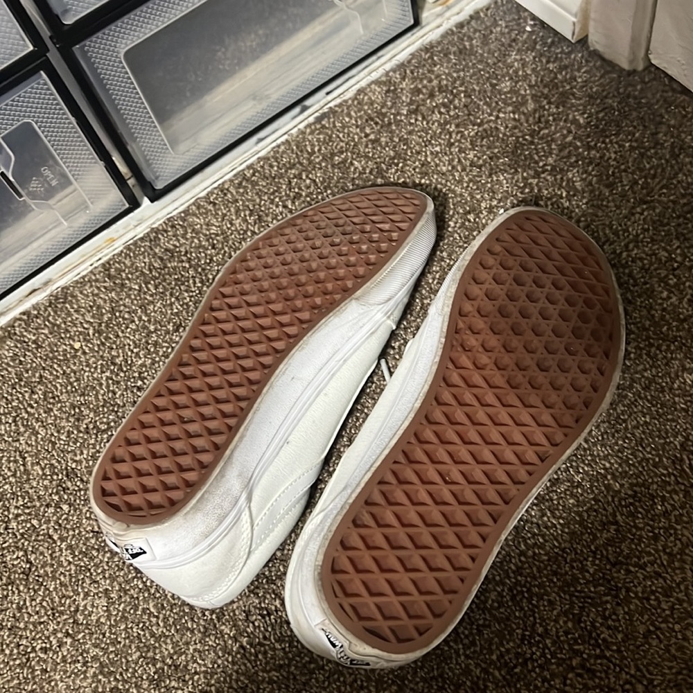 Vans - Picture 7 of 7